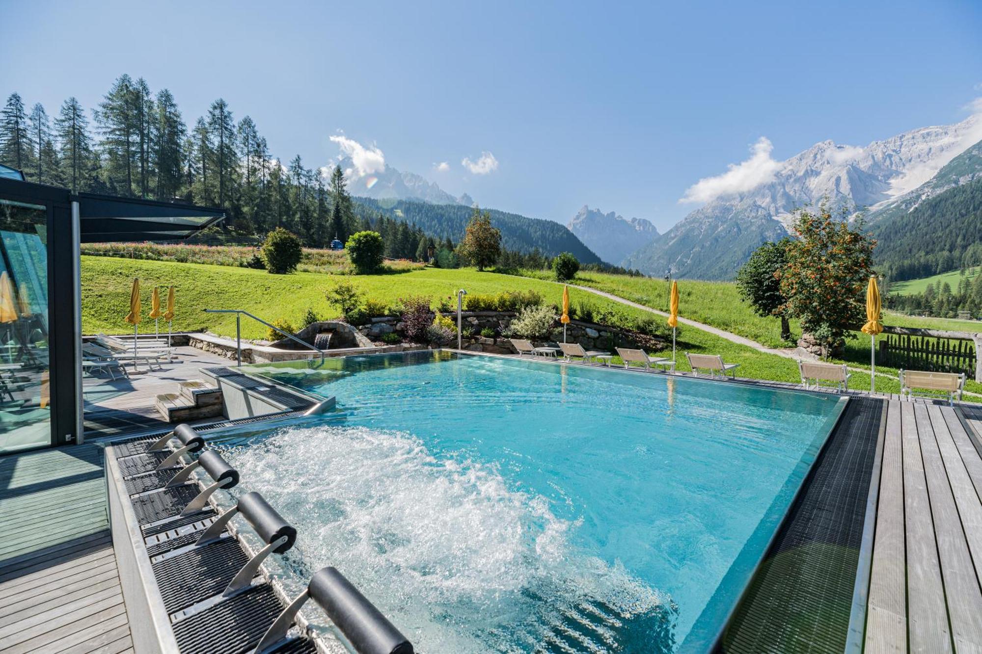 Family Resort Rainer Sexten Ngoại thất bức ảnh