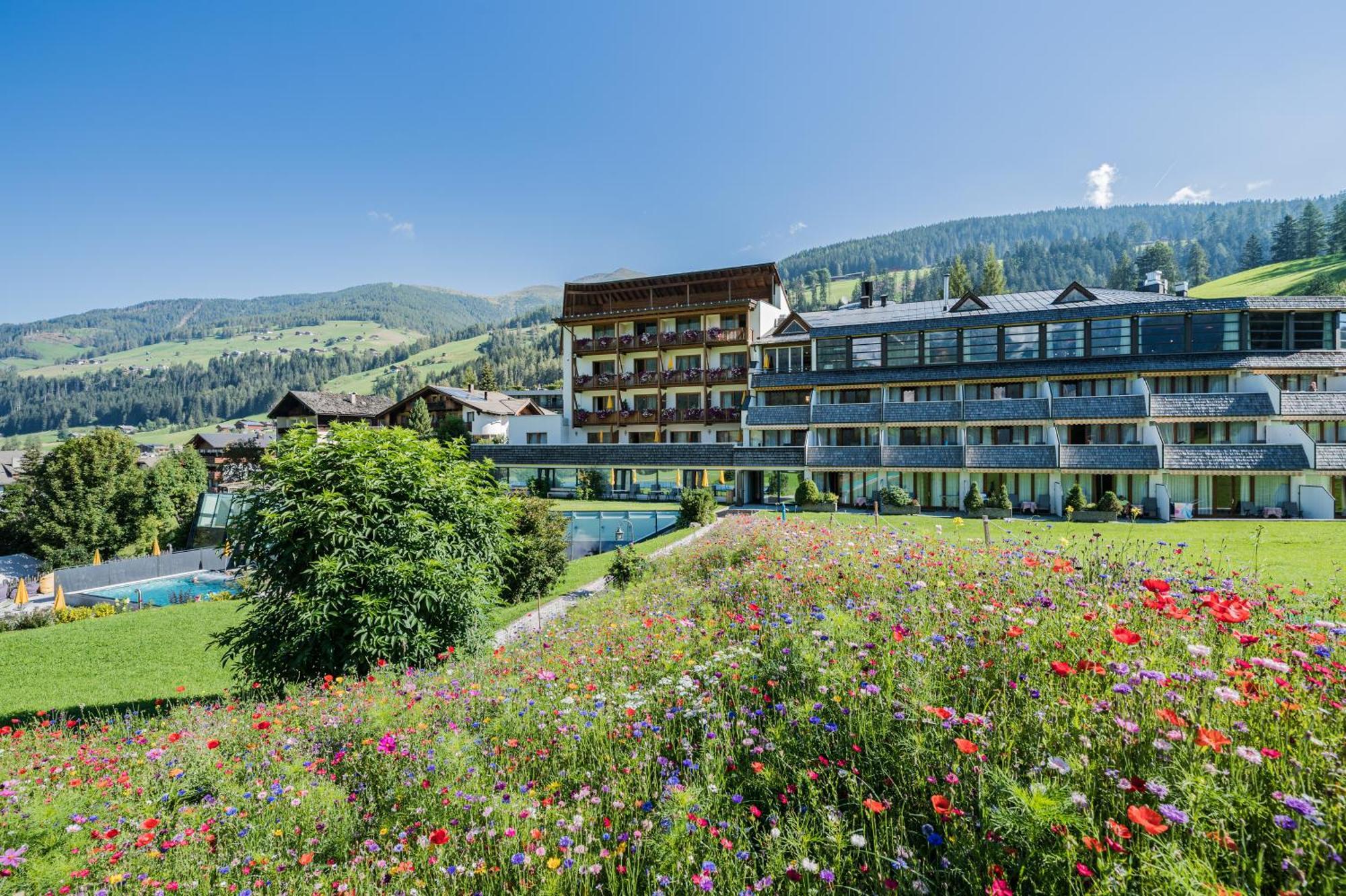 Family Resort Rainer Sexten Ngoại thất bức ảnh